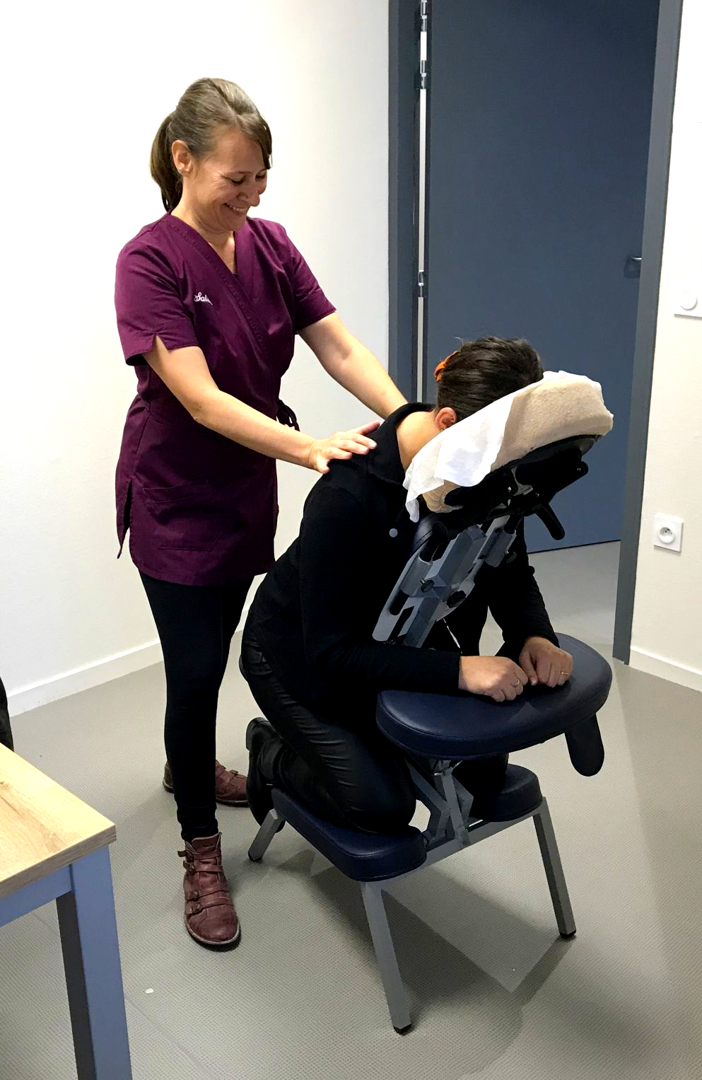 Massage en entreprise à Rennes : un moment de détente assuré pour votre équipe